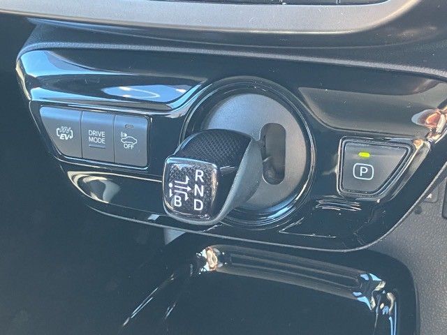 TOYOTA PRIUS PHV 2019 Image 31