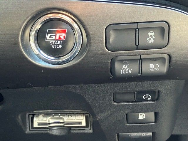 TOYOTA PRIUS PHV 2019 Image 31