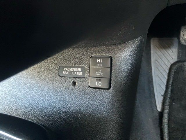 TOYOTA PRIUS PHV 2019 Image 31