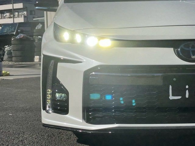 TOYOTA PRIUS PHV 2019 Image 31