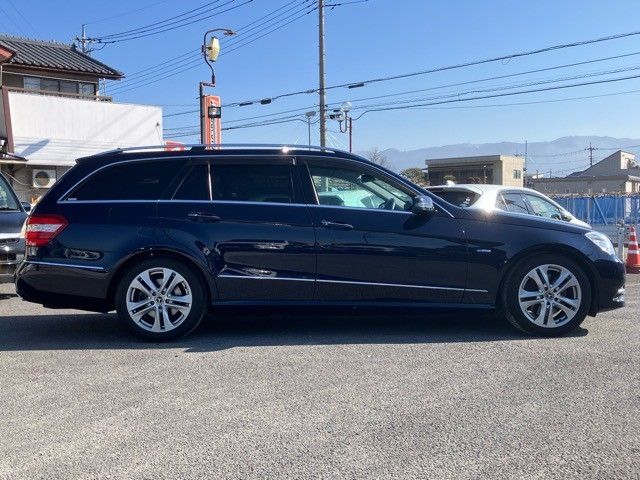 MERCEDES BENZ E CLAS 2012 Image 31