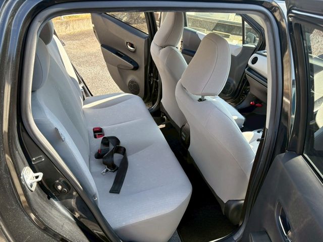 TOYOTA VITZ 2011 Image 31