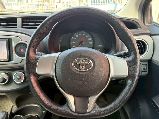 TOYOTA VITZ 2011 Image 31