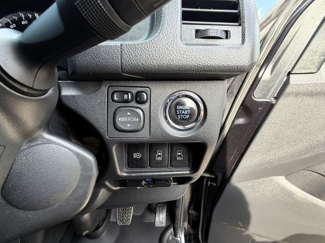 TOYOTA HIACE VAN 2WD 2020 Image 31