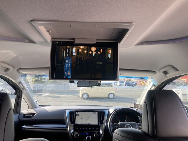 TOYOTA VELLFIRE 2018 Image 31