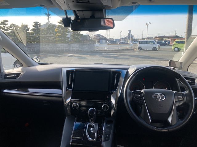 TOYOTA VELLFIRE 2018 Image 31