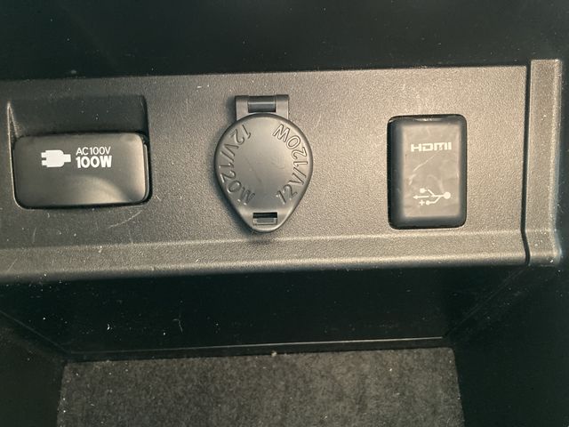 TOYOTA VELLFIRE 2018 Image 31