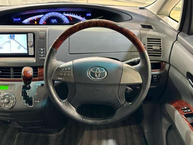 TOYOTA ESTIMA 2012 Image 31