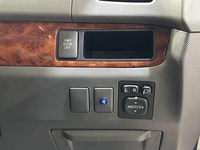 TOYOTA ESTIMA 2012 Image 31