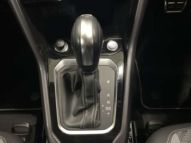 VOLKSWAGEN T-ROC 2022 Image 31