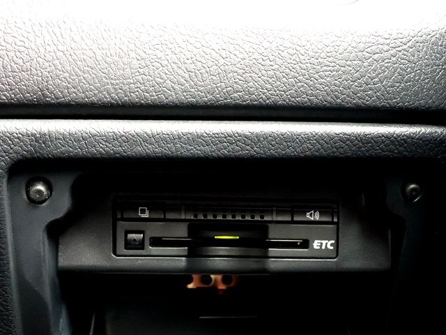 TOYOTA VOXY 2013 Image 31