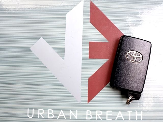 TOYOTA VOXY 2013 Image 31