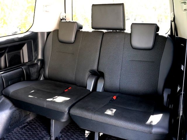 TOYOTA VOXY 2013 Image 31