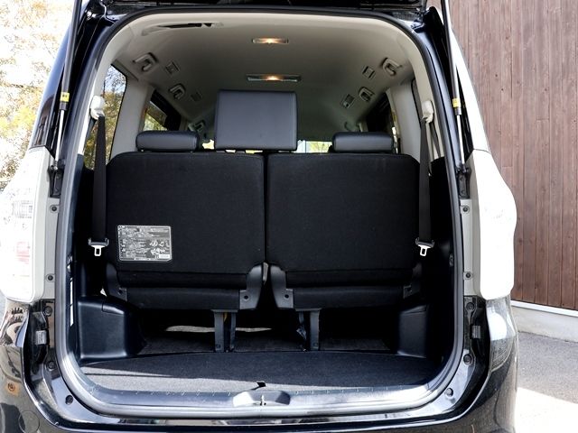 TOYOTA VOXY 2013 Image 31