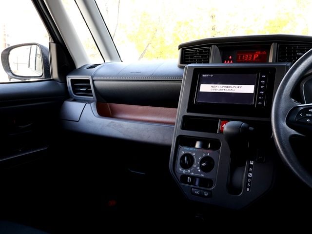 TOYOTA TANK 2019 Image 31