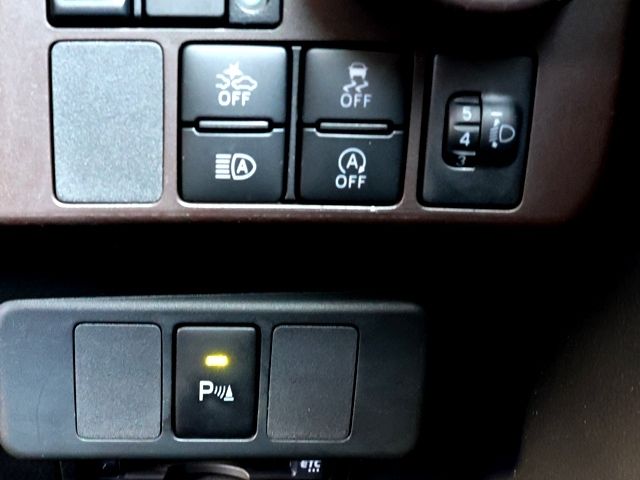 TOYOTA TANK 2019 Image 31