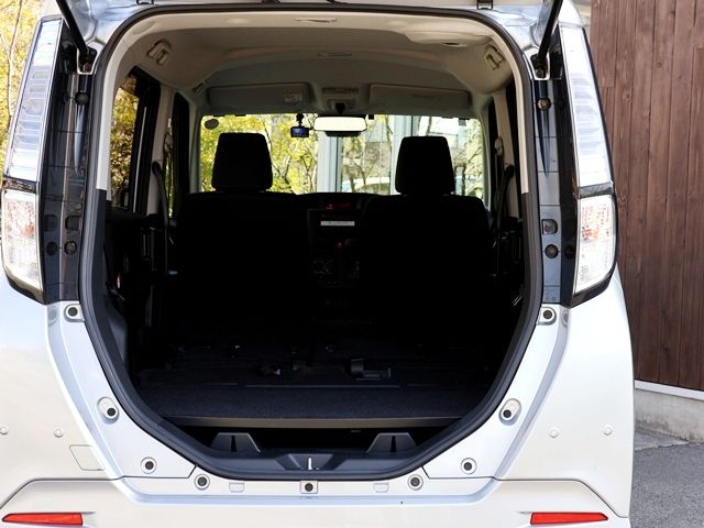 TOYOTA TANK 2019 Image 31