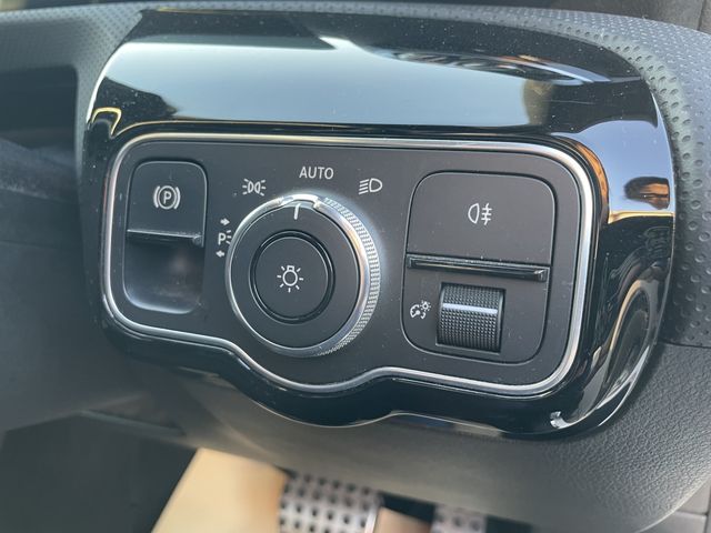 MERCEDES BENZ CLA CL 2020 Image 31