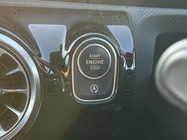 MERCEDES BENZ CLA CL 2020 Image 31