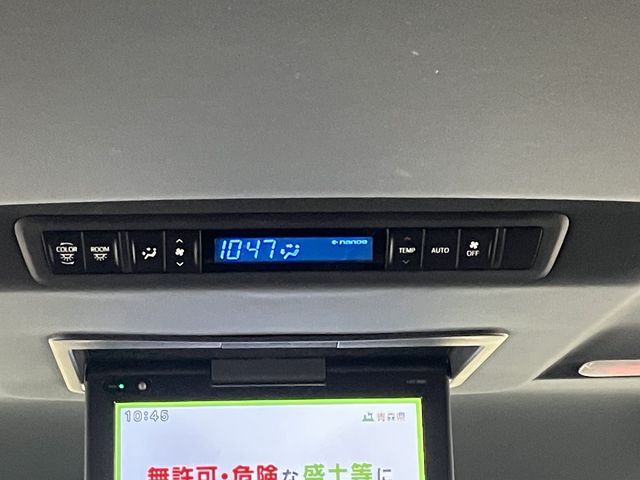 TOYOTA VELLFIRE 4WD 2017 Image 31