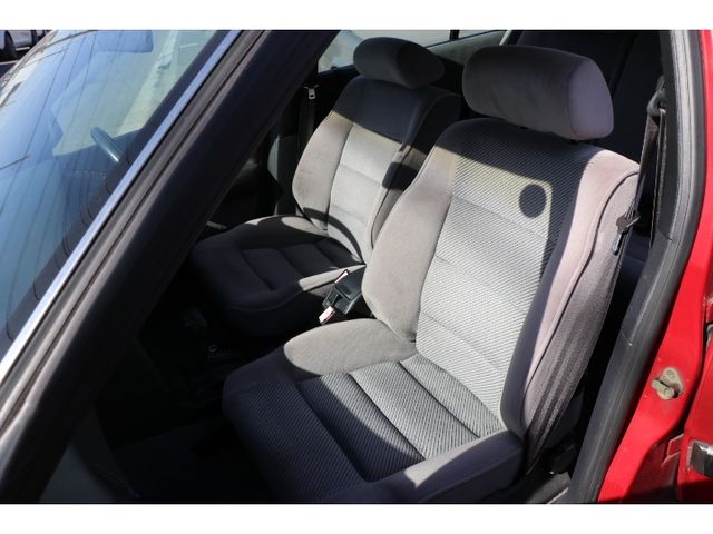 PEUGEOT 405 BREAK 1995 Image 31