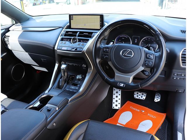 TOYOTA LEXUS NX300H 2020 Image 31