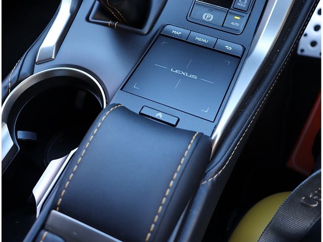 TOYOTA LEXUS NX300H 2020 Image 31