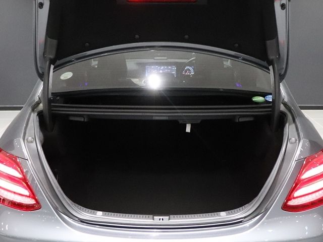 MERCEDES BENZ E CLAS 2019 Image 31