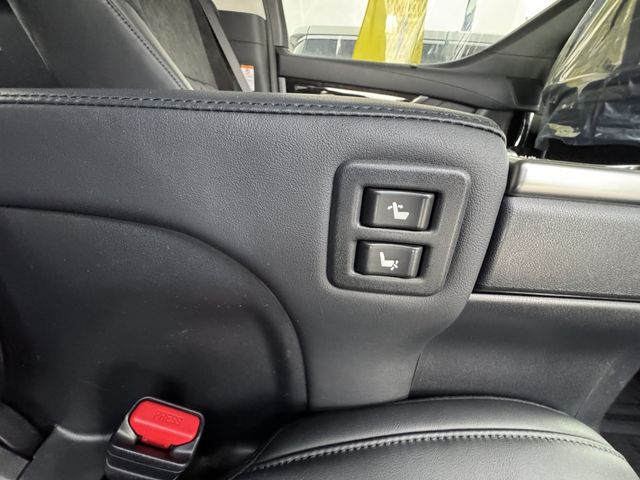 TOYOTA ALPHARD 4WD 2017 Image 31