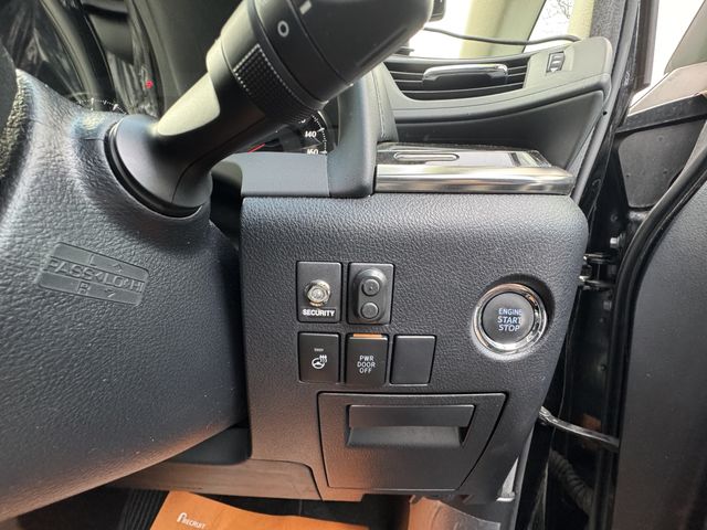 TOYOTA ALPHARD 4WD 2017 Image 31