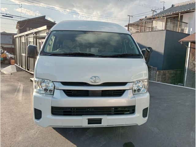 TOYOTA HIACE COMMUTER 2023 Image 31