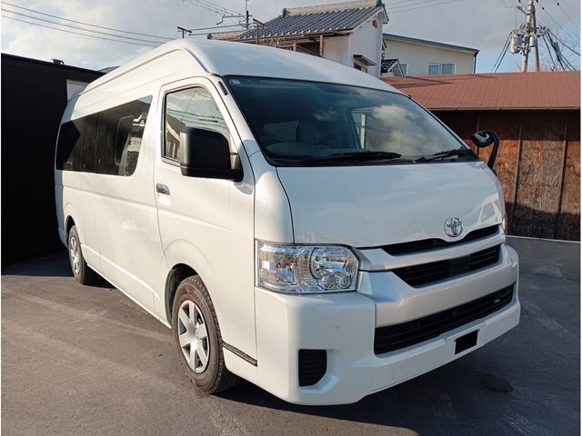 TOYOTA HIACE COMMUTER 2023 Image 31