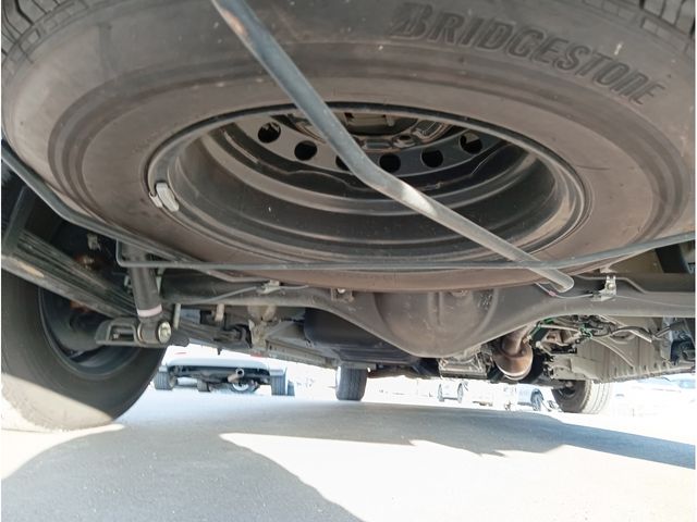 TOYOTA HIACE COMMUTER 2023 Image 31