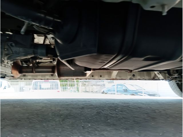 TOYOTA HIACE COMMUTER 2023 Image 31