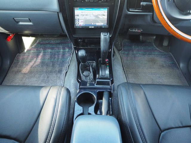 TOYOTA HILUXSURF WAGON 4WD 1999 Image 31