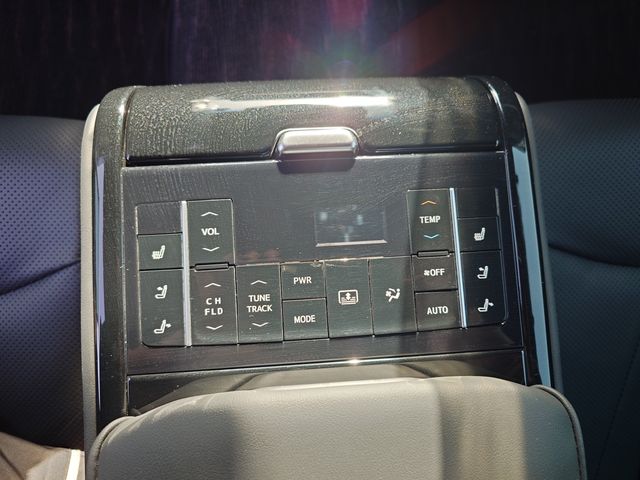 TOYOTA CROWN SEDAN HYBRID 2021 Image 31