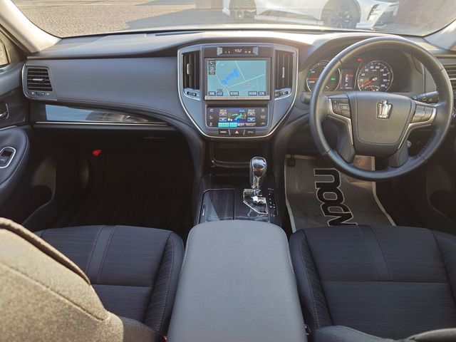 TOYOTA CROWN SEDAN HYBRID 2013 Image 31