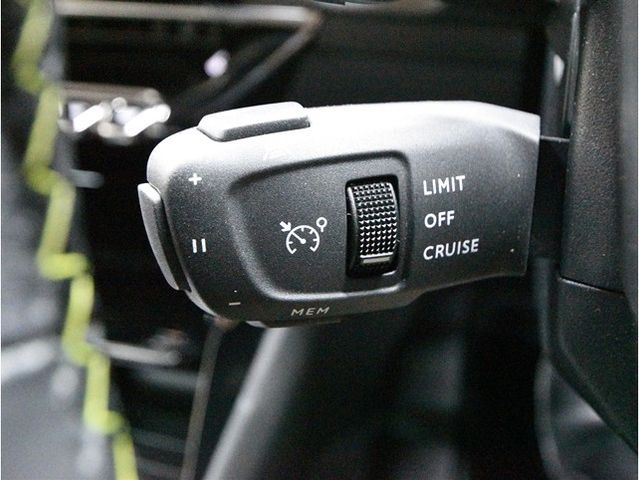 PEUGEOT 208 2023 Image 31