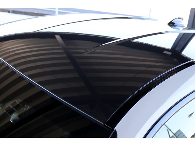 BMW M4 2021 Image 31