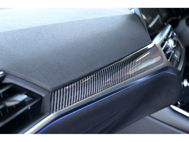 BMW M4 2021 Image 31