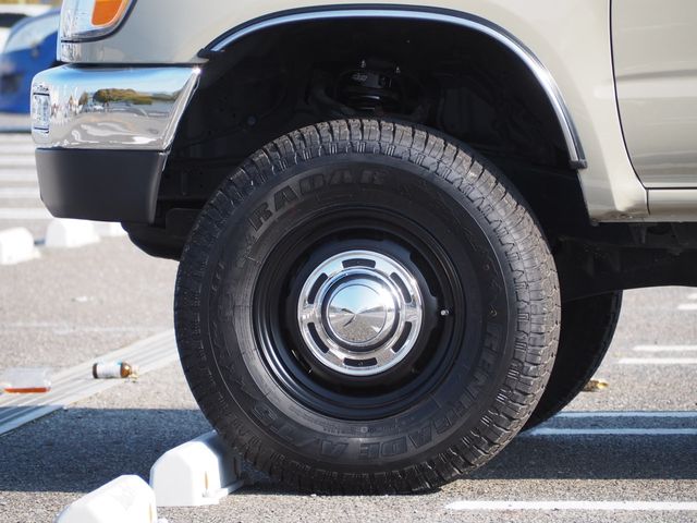 TOYOTA HILUXSURF WAGON 4WD 1998 Image 31