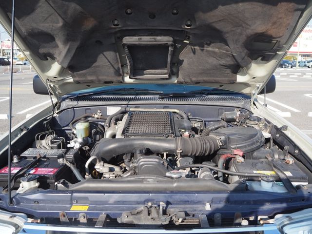 TOYOTA HILUXSURF WAGON 4WD 1998 Image 31