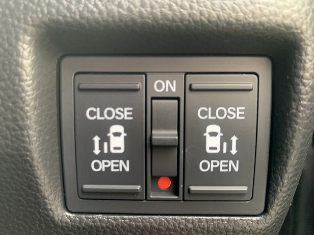 HONDA N BOX CUSTOM 2021 Image 31