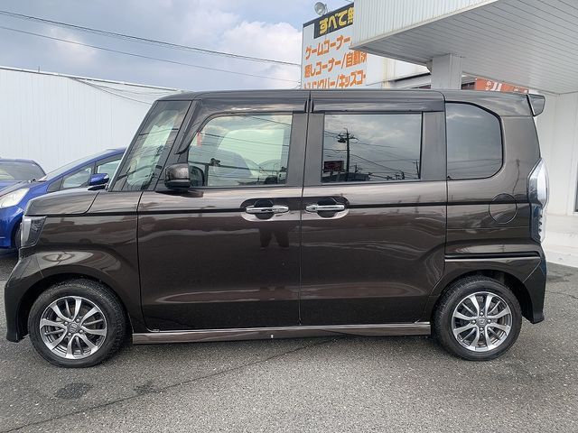 HONDA N BOX CUSTOM 2021 Image 31