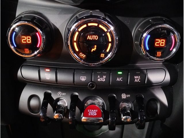 BMW MINI COOPER S 2015 Image 31