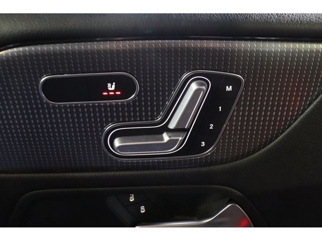 MERCEDES BENZ GLB 2020 Image 31