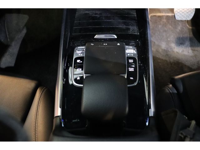 MERCEDES BENZ GLB 2020 Image 31