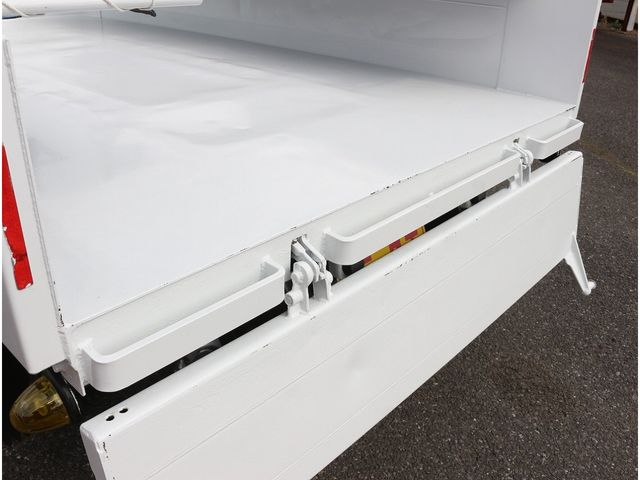 MITSUBISHI CANTER 2013 Image 31