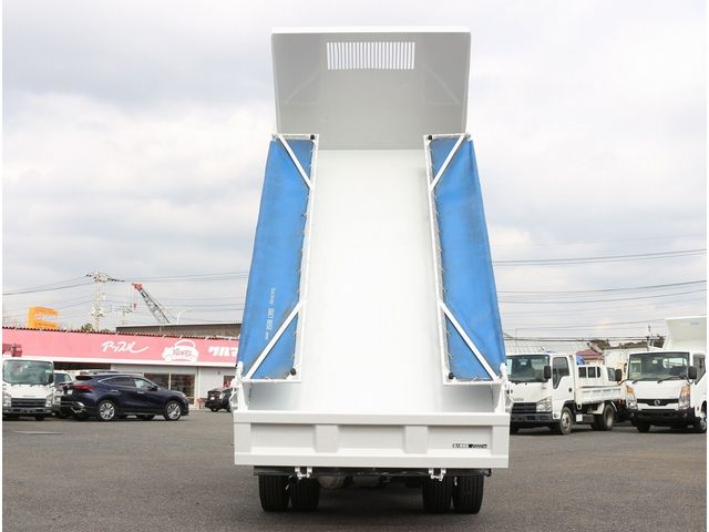 MITSUBISHI CANTER 2013 Image 31