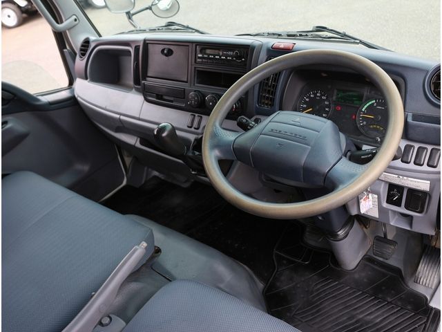 MITSUBISHI CANTER 2013 Image 31